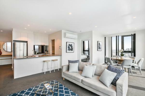 Experience Platinum Hotel Apartments Melbourne City Exterior foto