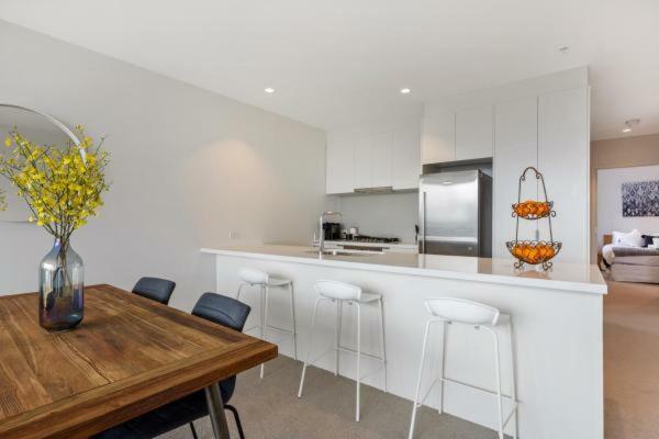 Experience Platinum Hotel Apartments Melbourne City Exterior foto